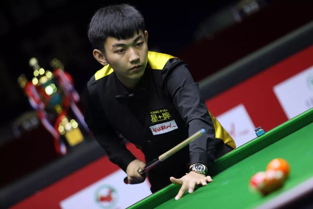 边卫上抢后 边卫上抢后