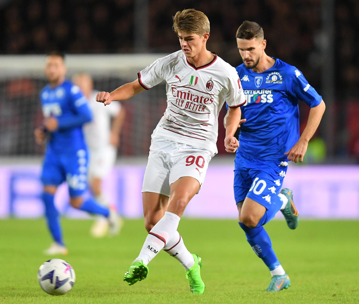 踩线式逼迫 踩线式逼迫